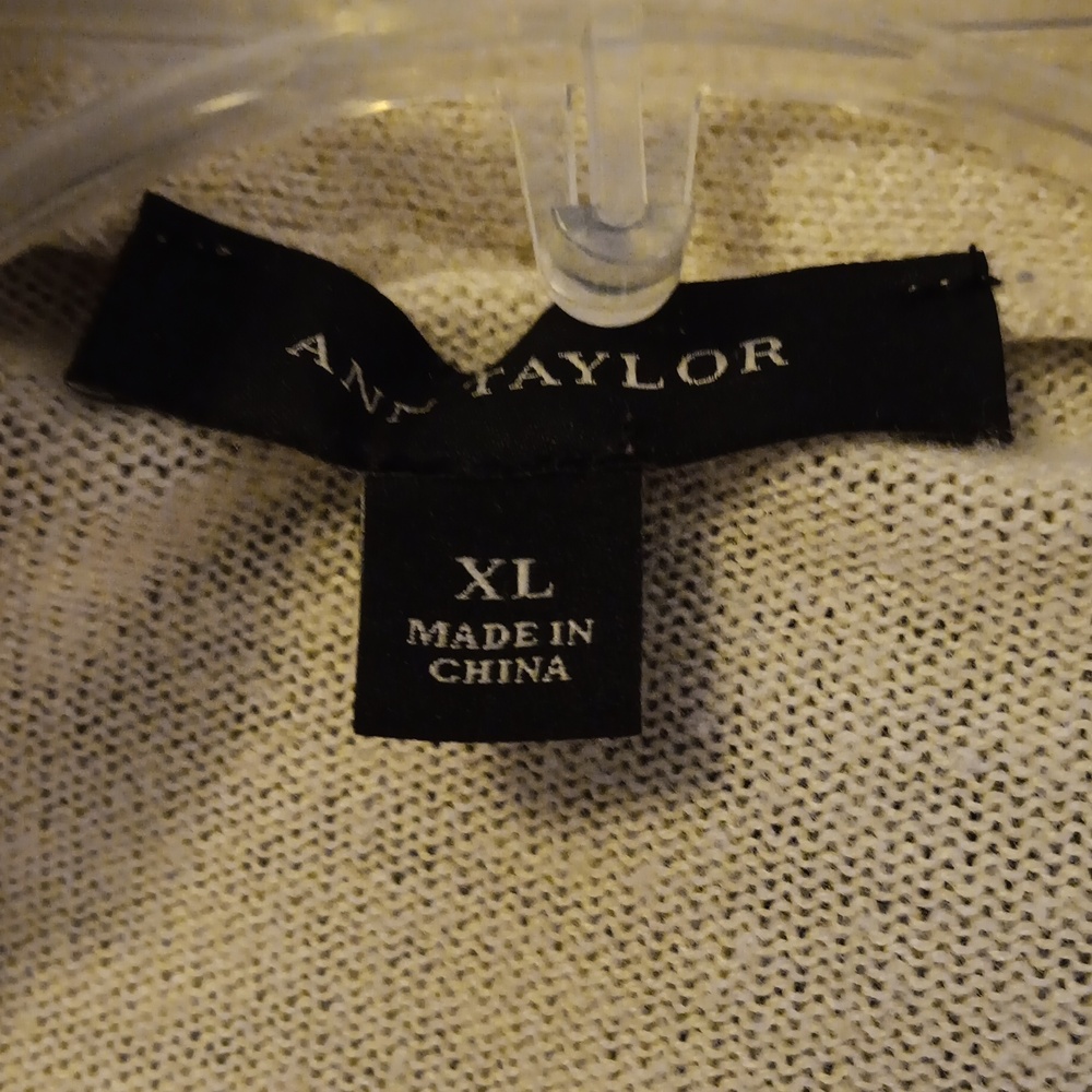 Sweater - Picture 8 of 8